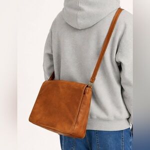 Vintage DEREK ALEXANDER Classic Caramel Leather Crossbody Messenger